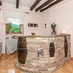 Pet Friendly In Prázdninový dům Jurdani