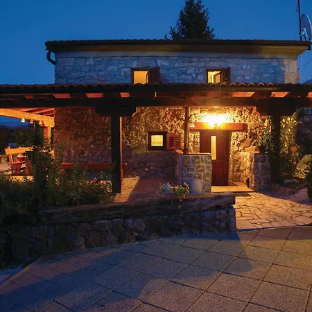 Pet Friendly In Feriehus Jurdani