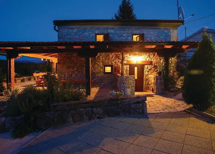 Stunning Home In Jurdani With Wifi Ferienhaus Jurdani
