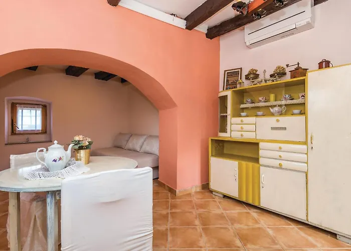 Stunning Home In Jurdani With Wifi Ferienhaus Jurdani