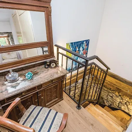 Lovely Home In Jurdani With Outdoor Swimming Pool * Jurdani
